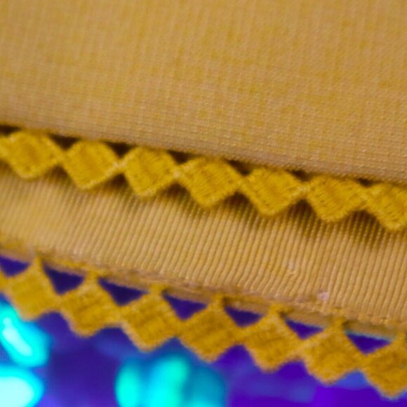 BRIGHT YELLOW SKIRT 4 Ann Taylor Fringe Edge Dopamine Spring Summer Sun Butter - Picture 3 of 8